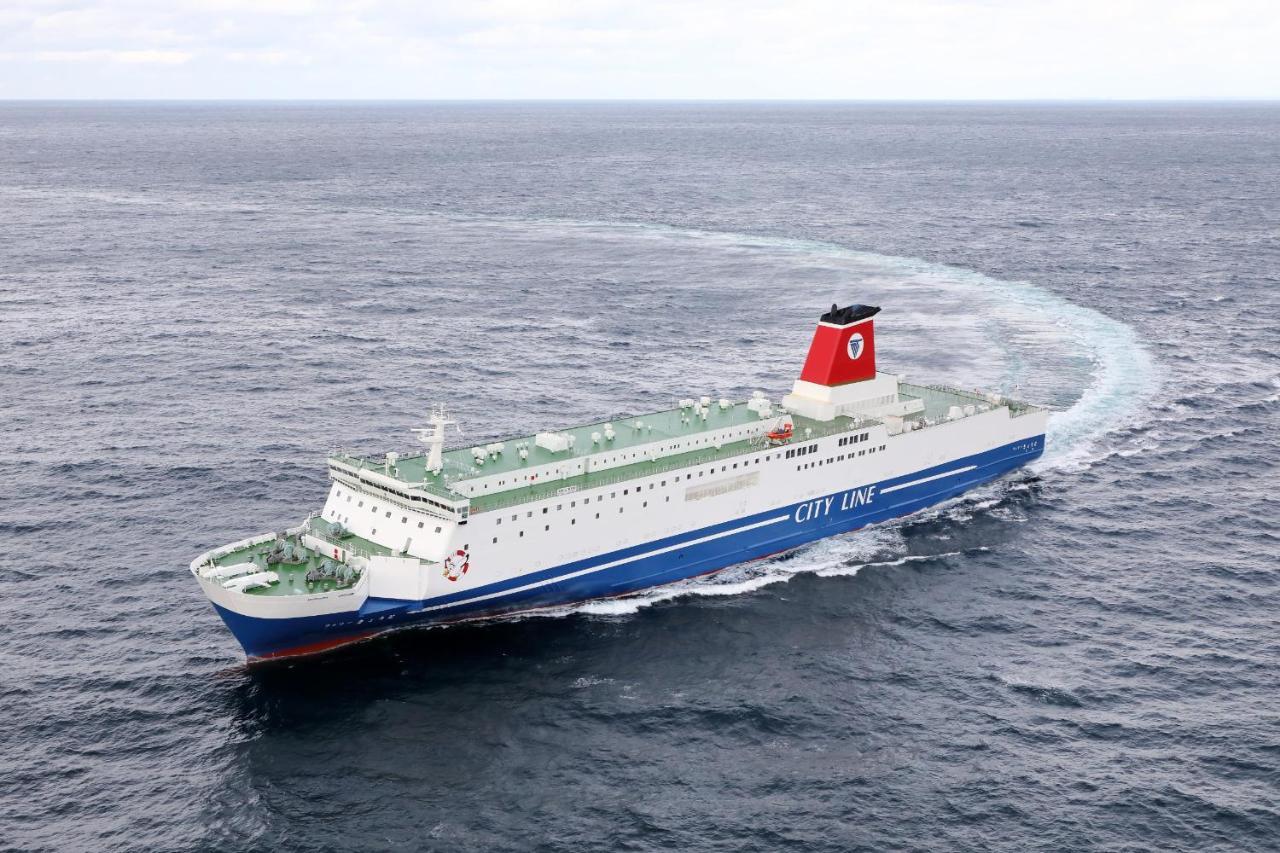 MEIMON TAIYO FERRY 2ND SAILING FROM OSAKA TO KITAKYUSHUアパートメント | 日本 |  $79からの季節割引です